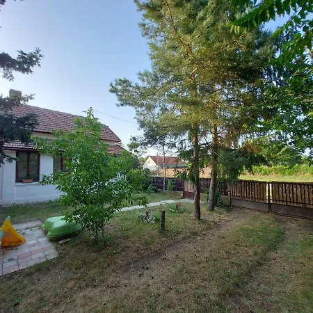 Holiday home Tisza-tavi Kiserdo Vendeghaz *
