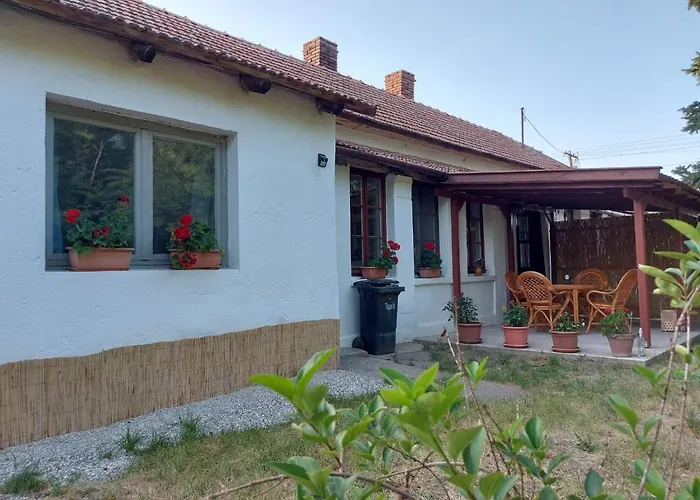 Tisza-tavi Kiserdo Vendeghaz * Tiszaderzs